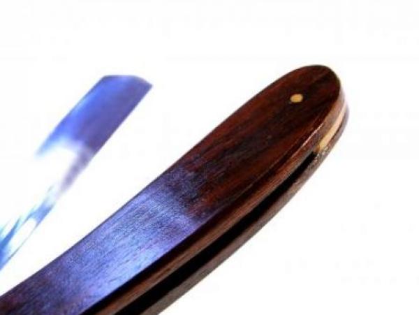 Rasiermesser mit Edelholz-Schaft 6/8"